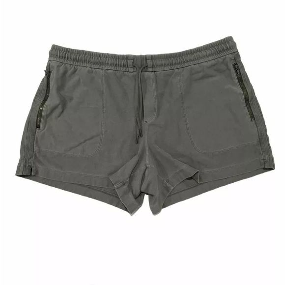 Athleta Pants - Athleta Shorts Women’s Size 16 Farallon Cypress Green Zipper Pockets # 338976